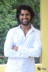 Vijay Deverakonda Interview About Pelli Choopulu Movie